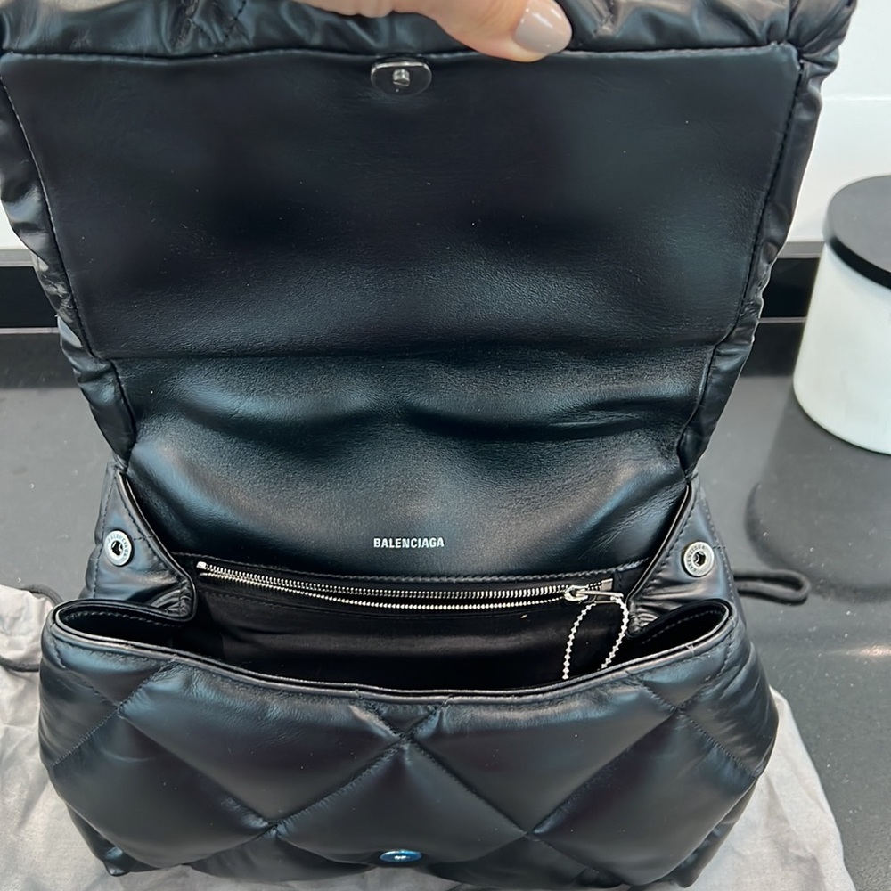NEW Balenciaga puff clutch $1150 - Picture 2 of 6
